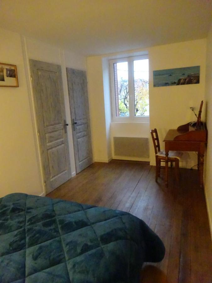 Chatte : Agreable Maison De Rue מראה חיצוני תמונה